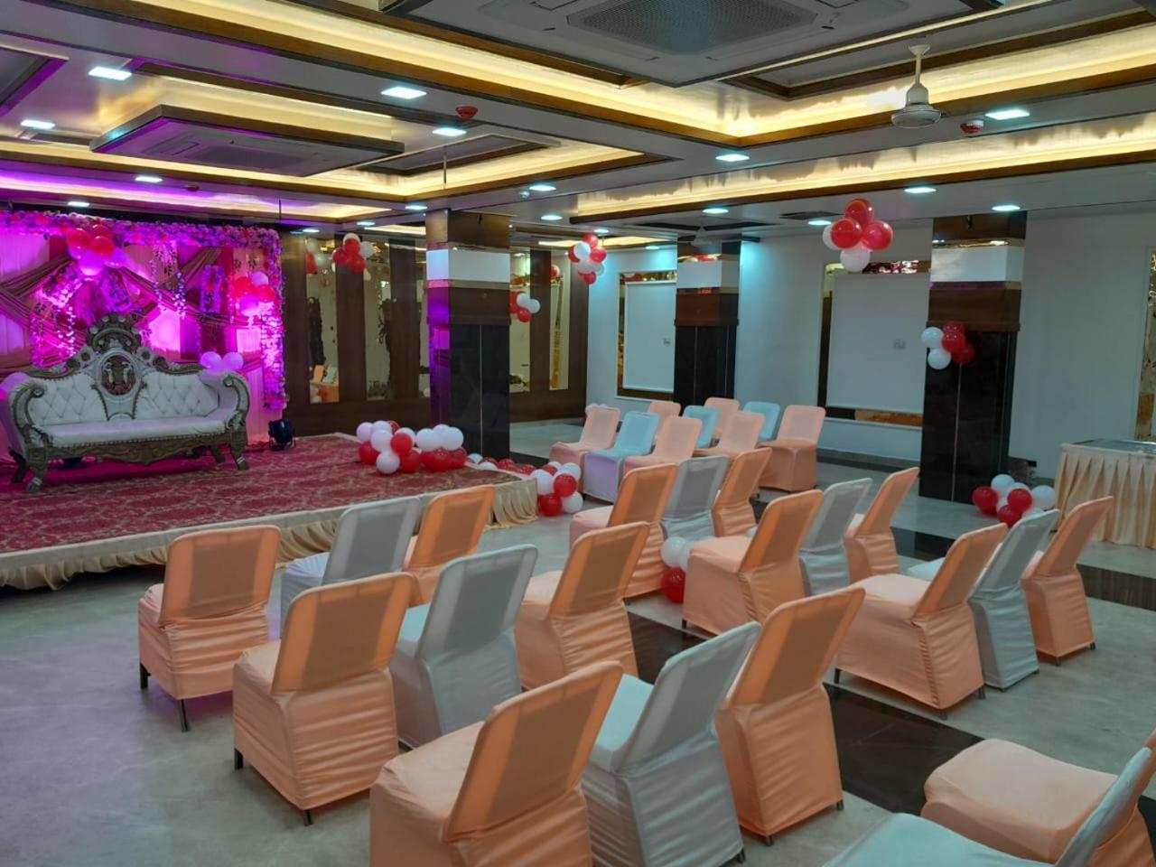 Rich Grand Hotel Агра Екстер'єр фото