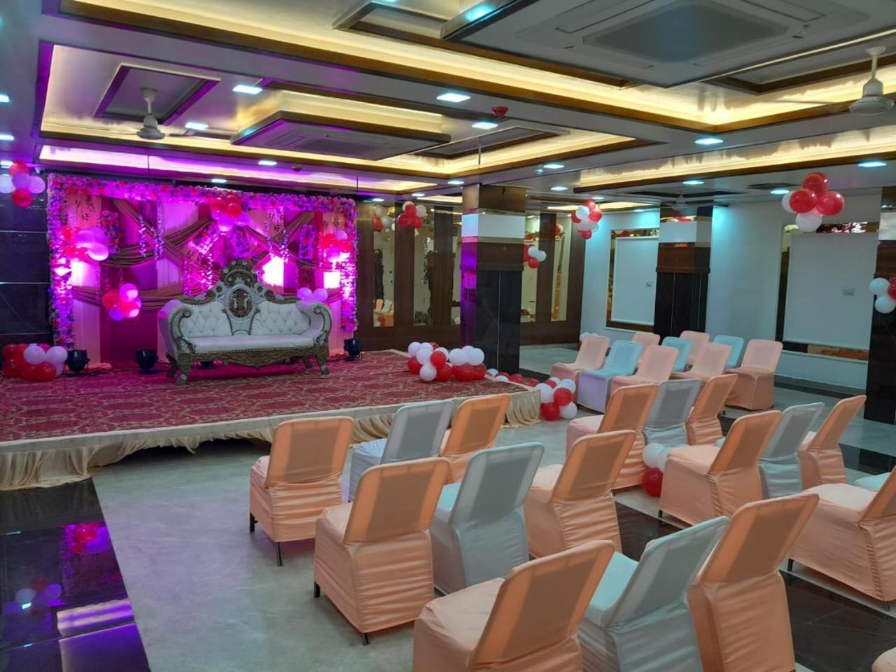 Rich Grand Hotel Агра Екстер'єр фото