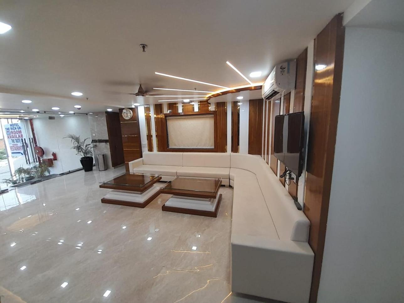 Rich Grand Hotel Агра Екстер'єр фото