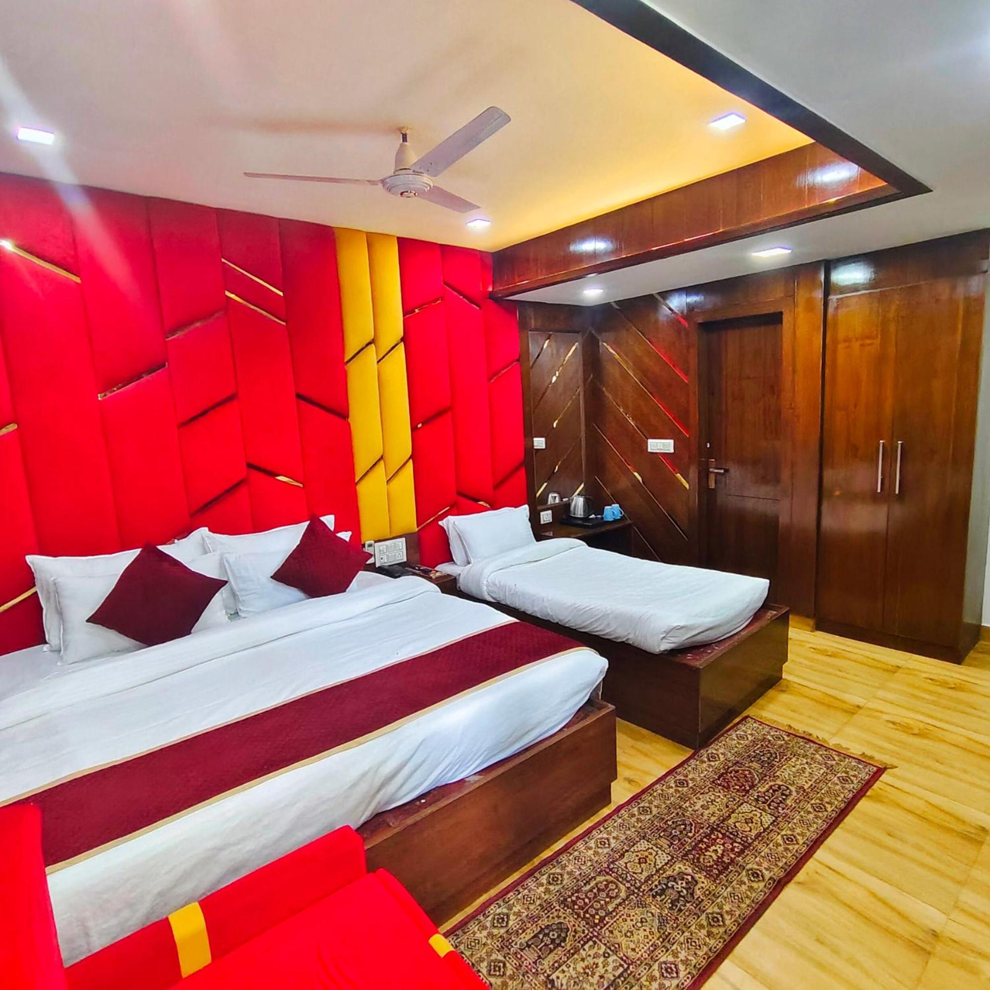 Rich Grand Hotel Агра Екстер'єр фото