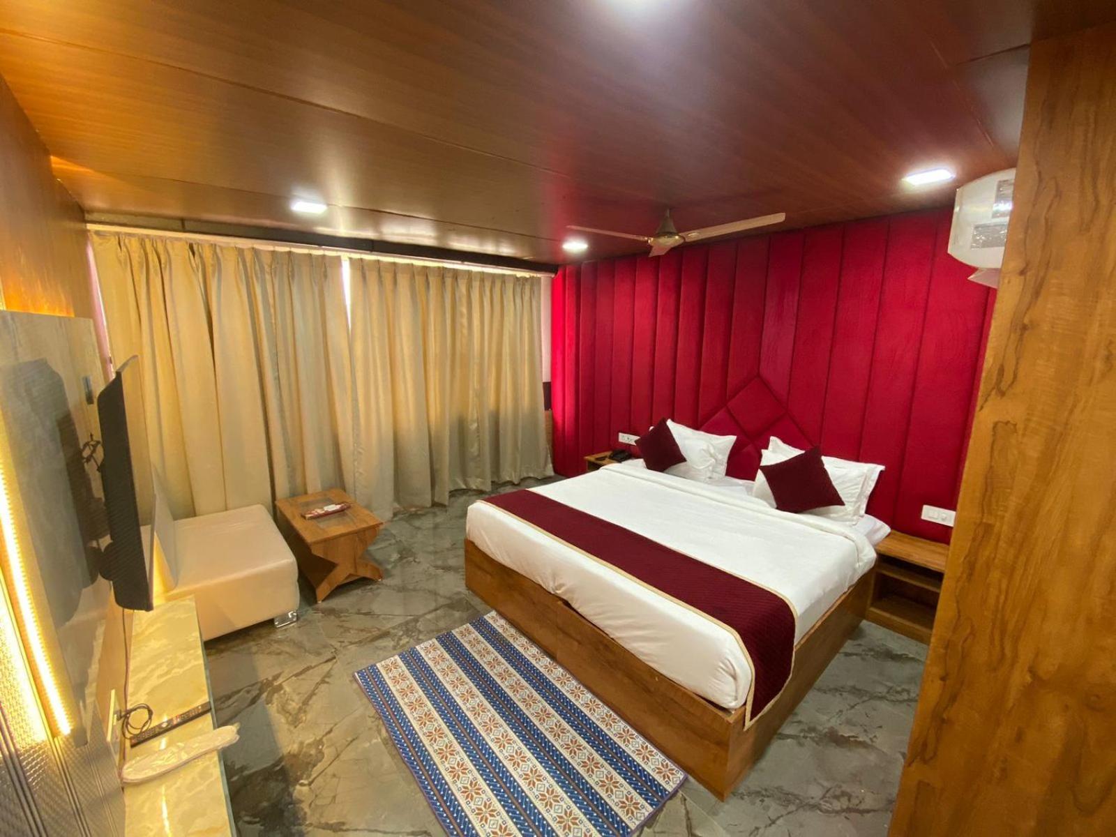 Rich Grand Hotel Агра Екстер'єр фото